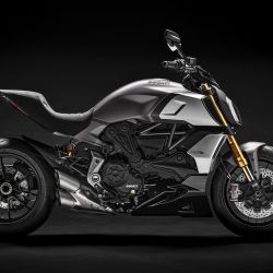 diavel-1260s.jpg